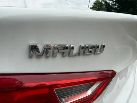 More photos of 2018 Chevrolet Malibu LT at Indy Luxury Motorsports, IN