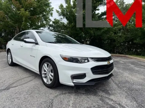 White 2018 Chevrolet Malibu LT for sale in Indianapolis, IN