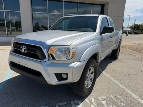 Photos of 2013 Toyota Tacoma for sale in Indianapolis, IN at Indy Luxury Motorsports