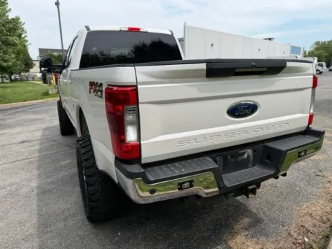 More photos of 2018 Ford F-250SD Lariat at Indy Luxury Motorsports, IN