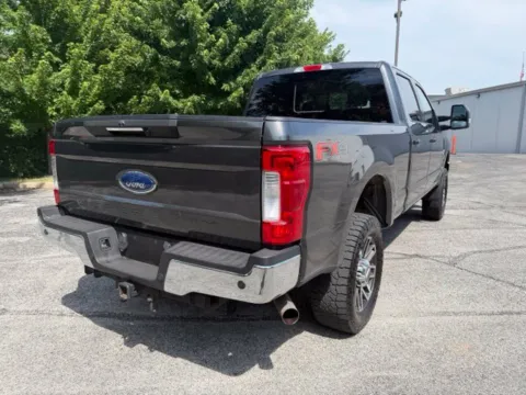 More photos of 2019 Ford F-250SD Lariat at Indy Luxury Motorsports, IN