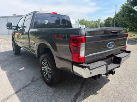 More photos of 2019 Ford F-250SD Lariat at Indy Luxury Motorsports, IN
