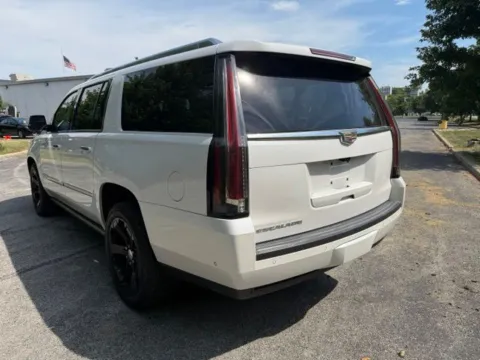 More photos of 2017 Cadillac Escalade ESV Platinum Edition at Indy Luxury Motorsports, IN