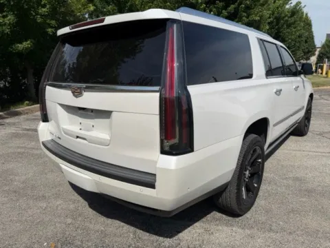 Another view of 2017 Cadillac Escalade ESV Platinum Edition for sale in Indianapolis, IN at Indy Luxury Motorsports