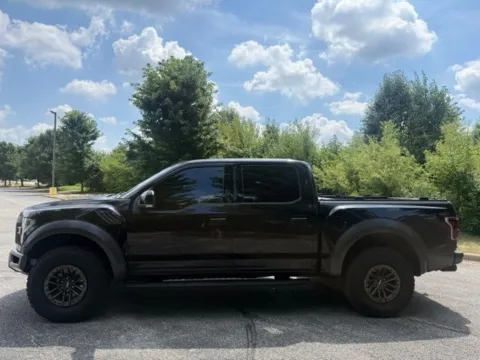 More photos of 2019 Ford F-150 Raptor at Indy Luxury Motorsports, IN