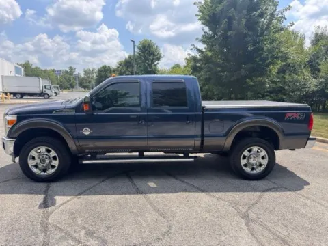 More photos of 2016 Ford F-350SD Lariat at Indy Luxury Motorsports, IN