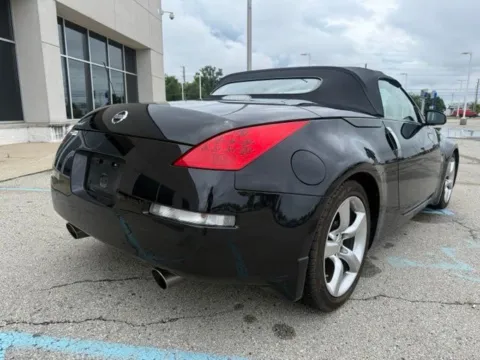 More photos of 2006 Nissan 350Z Touring at Indy Luxury Motorsports, IN