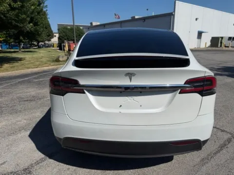 More photos of 2020 Tesla Model X Long Range at Indy Luxury Motorsports, IN