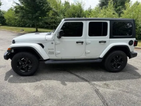 More photos of 2020 Jeep Wrangler Unlimited Sahara at Indy Luxury Motorsports, IN