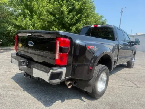 More photos of 2023 Ford F-350SD Lariat at Indy Luxury Motorsports, IN