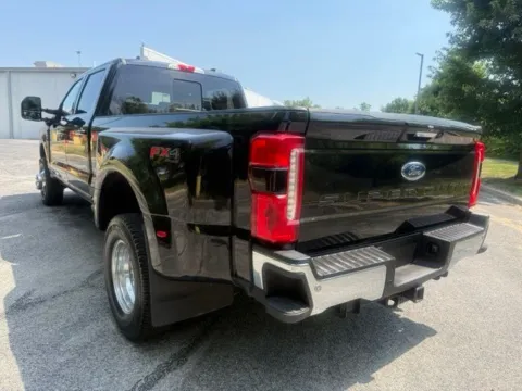 More photos of 2023 Ford F-350SD Lariat at Indy Luxury Motorsports, IN