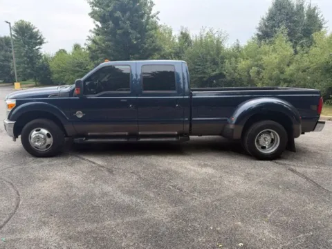 More photos of 2016 Ford F-350SD Lariat at Indy Luxury Motorsports, IN