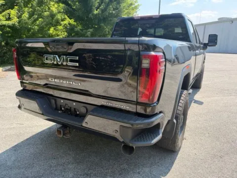More photos of 2024 GMC Sierra 2500HD Denali Ultimate at Indy Luxury Motorsports, IN