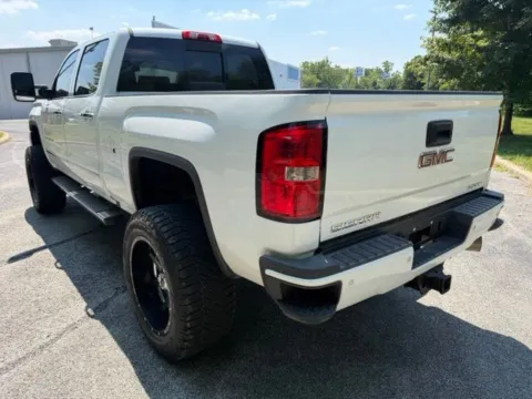More photos of 2016 GMC Sierra 2500HD Denali at Indy Luxury Motorsports, IN