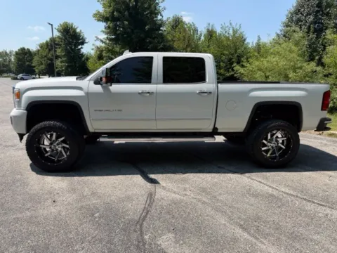 More photos of 2016 GMC Sierra 2500 HD Denali at Indy Luxury Motorsports, IN
