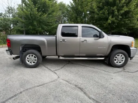 Photos of 2013 Chevrolet Silverado 2500 HD LT for sale in Indianapolis, IN at Indy Luxury Motorsports