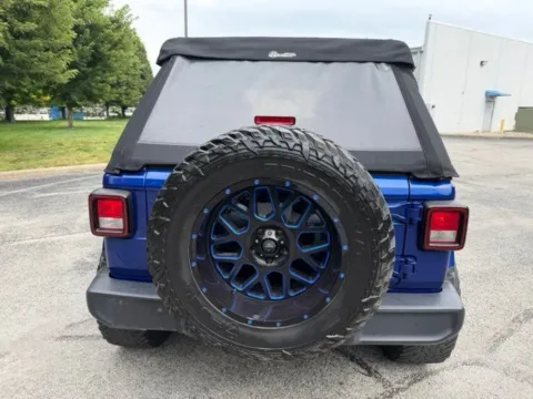 More photos of 2020 Jeep Wrangler Unlimited Sahara at Indy Luxury Motorsports, IN