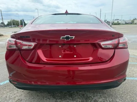 More photos of 2022 Chevrolet Malibu LT at Indy Luxury Motorsports, IN