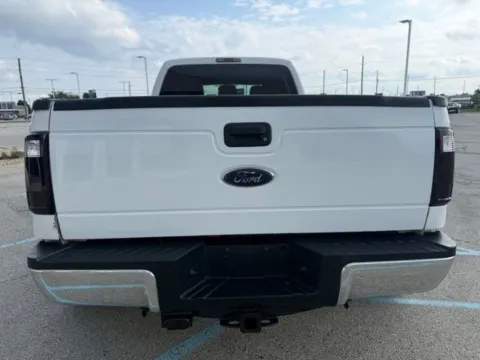 More photos of 2016 Ford F-350SD XLT at Indy Luxury Motorsports, IN