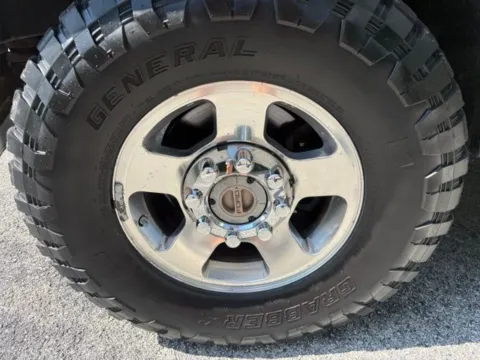More photos of 2009 Ford F-250SD at Indy Luxury Motorsports, IN