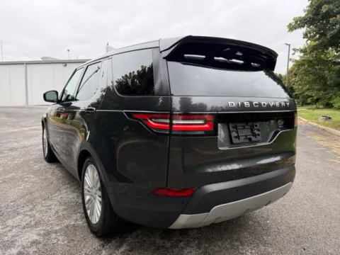 More photos of 2018 Land Rover Discovery HSE Luxury at Indy Luxury Motorsports, IN