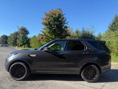 Another view of 2018 Land Rover Discovery HSE Luxury for sale in Indianapolis, IN at Indy Luxury Motorsports