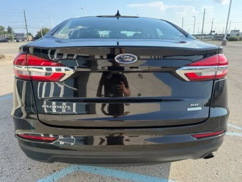 More photos of 2020 Ford Fusion SE at Indy Luxury Motorsports, IN