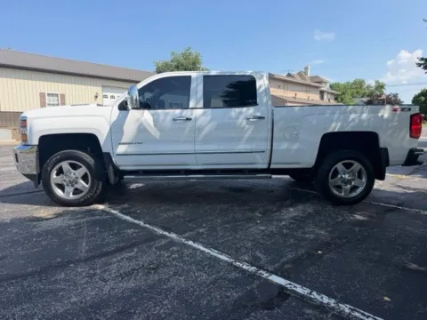 More photos of 2015 Chevrolet Silverado 2500 HD LTZ at Indy Luxury Motorsports, IN