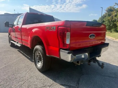 More photos of 2019 Ford F-350SD XL at Indy Luxury Motorsports, IN