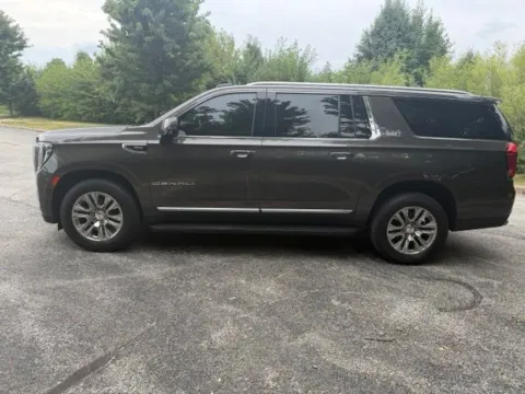 More photos of 2021 GMC Yukon XL Denali at Indy Luxury Motorsports, IN