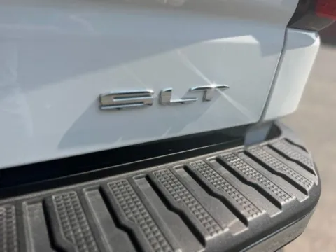 More photos of 2025 GMC Sierra 1500 SLT at Indy Luxury Motorsports, IN