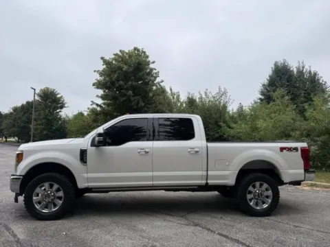 More photos of 2018 Ford F-250SD Lariat at Indy Luxury Motorsports, IN