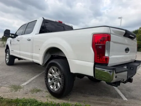 More photos of 2017 Ford F-250SD Lariat at Indy Luxury Motorsports, IN