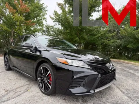 Black 2018 Toyota Camry XSE for sale in Indianapolis, IN