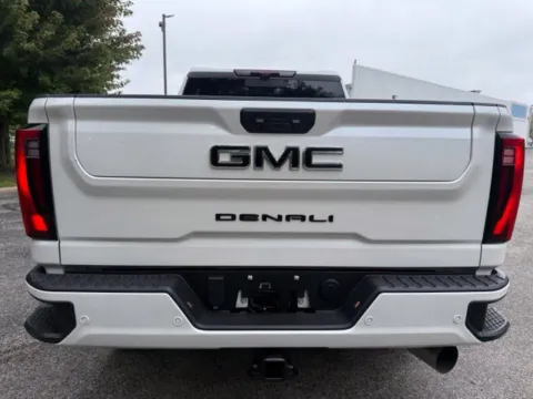 More photos of 2024 GMC Sierra 2500 HD Denali at Indy Luxury Motorsports, IN