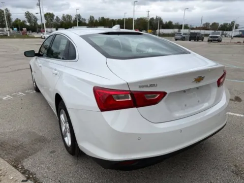 More photos of 2024 Chevrolet Malibu LT at Indy Luxury Motorsports, IN