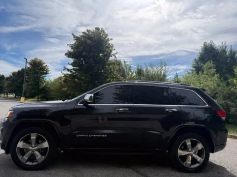 Another view of 2016 Jeep Grand Cherokee Overland for sale in Indianapolis, IN at Indy Luxury Motorsports