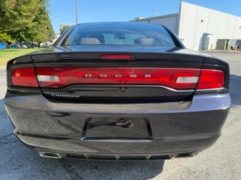 More photos of 2012 Dodge Charger SE at Indy Luxury Motorsports, IN