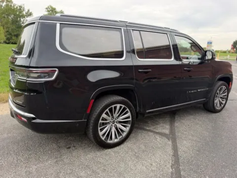 More photos of 2023 Jeep Grand Wagoneer Series III at Indy Luxury Motorsports, IN