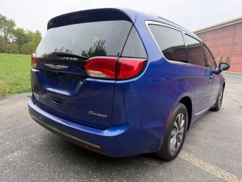 Another view of 2020 Chrysler Pacifica Hybrid Touring L for sale in Indianapolis, IN at Indy Luxury Motorsports