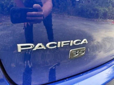 More photos of 2020 Chrysler Pacifica Hybrid Touring L at Indy Luxury Motorsports, IN