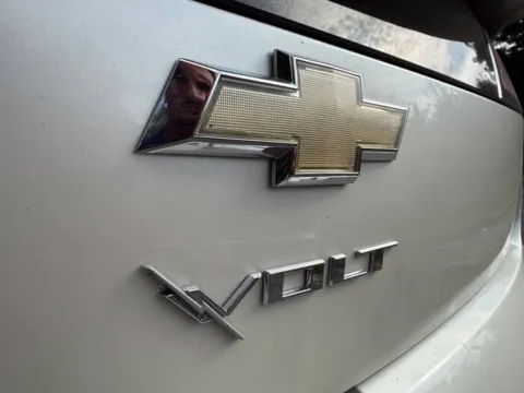 More photos of 2013 Chevrolet Volt at Indy Luxury Motorsports, IN