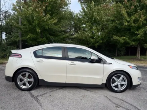 Photos of 2013 Chevrolet Volt for sale in Indianapolis, IN at Indy Luxury Motorsports