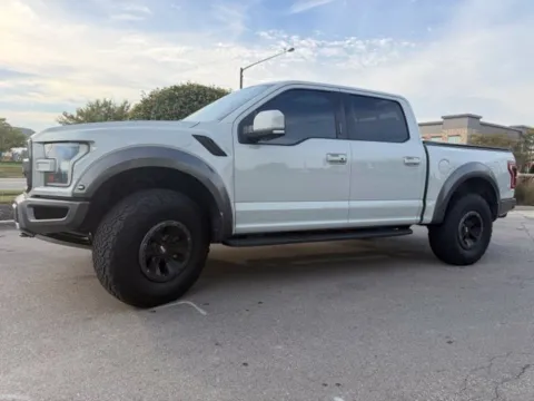 Photos of 2017 Ford F-150 Raptor for sale in Indianapolis, IN at Indy Luxury Motorsports