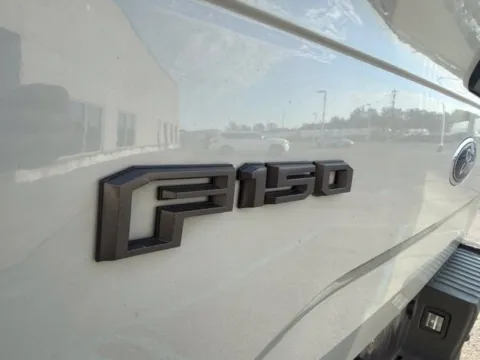 More photos of 2017 Ford F-150 Raptor at Indy Luxury Motorsports, IN