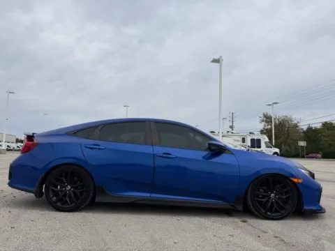 Photos of 2020 Honda Civic Si for sale in Indianapolis, IN at Indy Luxury Motorsports