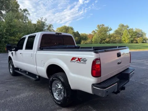 More photos of 2010 Ford F-350SD Lariat at Indy Luxury Motorsports, IN