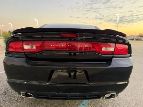 More photos of 2014 Dodge Charger SE at Indy Luxury Motorsports, IN
