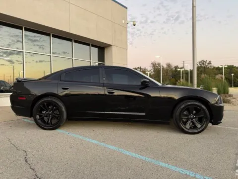 Photos of 2014 Dodge Charger SE for sale in Indianapolis, IN at Indy Luxury Motorsports