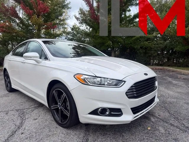 White 2016 Ford Fusion SE for sale in Indianapolis, IN
